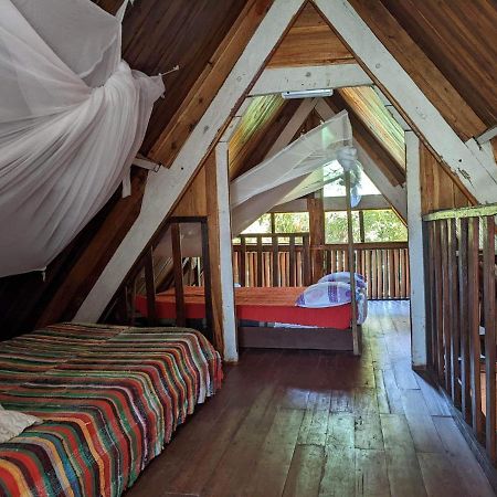 Les Acacias Bungalows Manambolo Eksteriør bilde