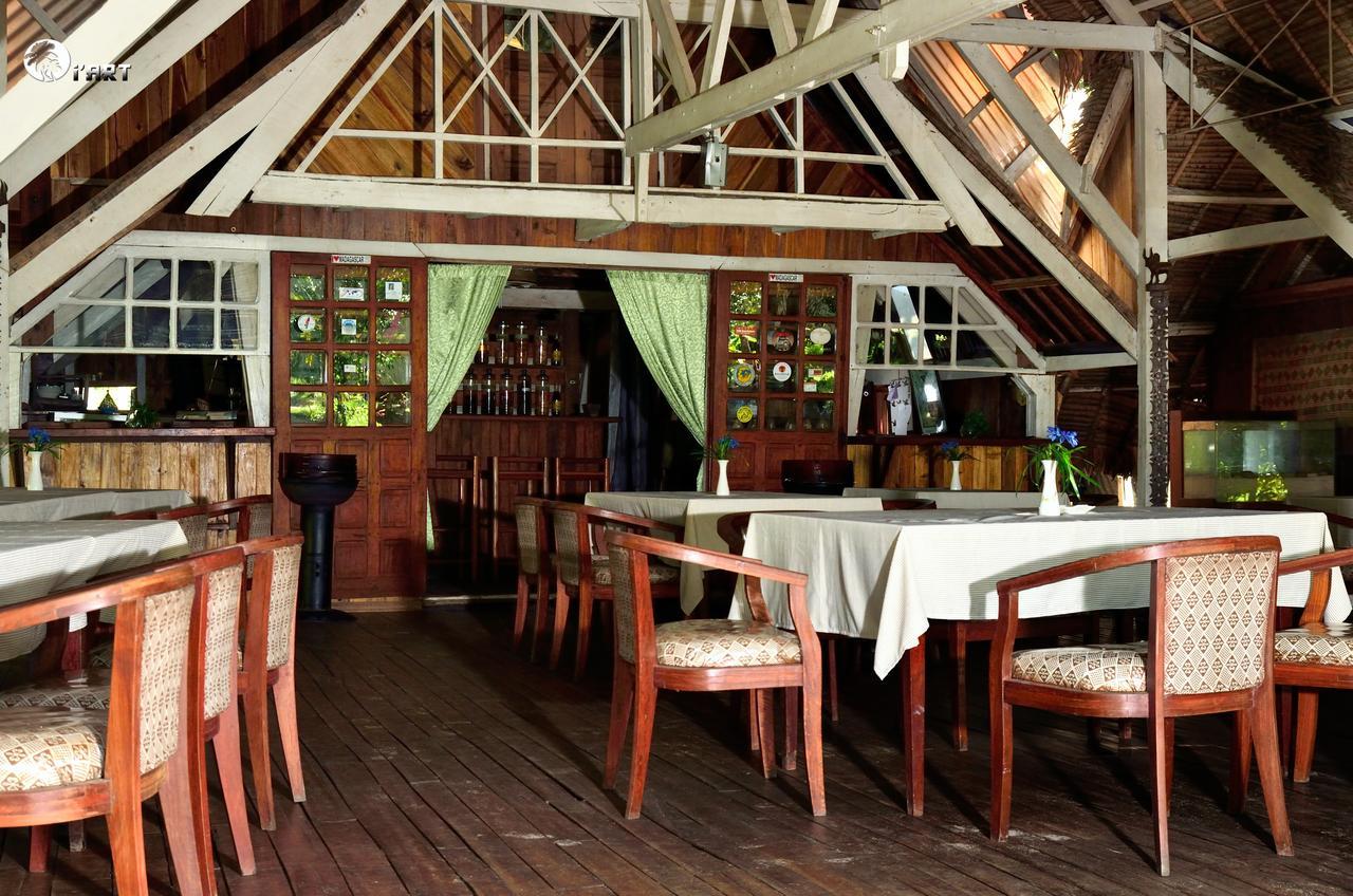 Les Acacias Bungalows Manambolo Eksteriør bilde