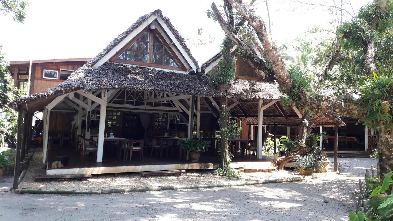 Les Acacias Bungalows Manambolo Eksteriør bilde