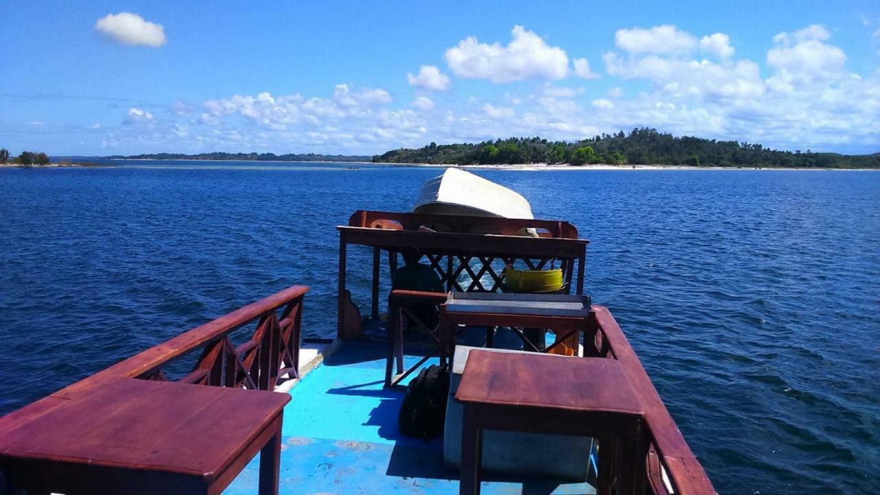 Les Acacias Bungalows Manambolo Eksteriør bilde